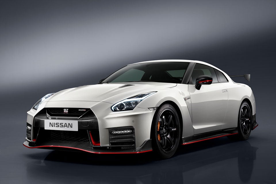 2017 Nissan GT-R NISMO Costs Nearly as Much as a 911 GT3 RS