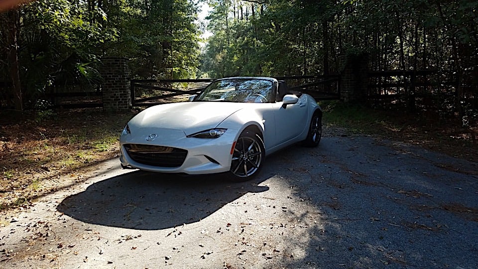 A Late Summer Love Affair With a MX-5 Miata