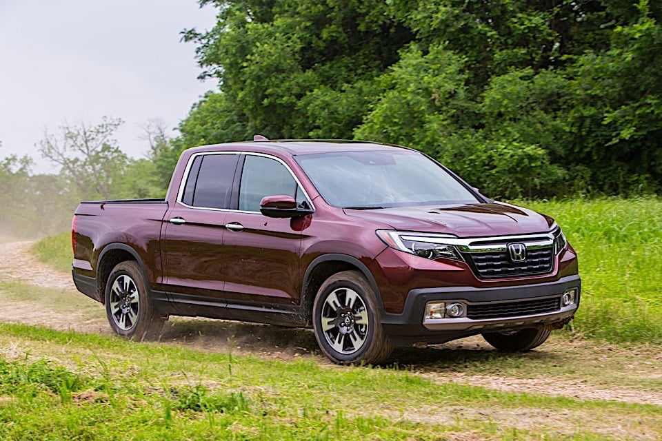 Truck or Not, the 2017 Honda Ridgeline Is a Heck of a Utility