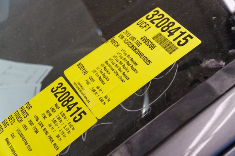 Inside a Wholesale Car Auction at Manheim Chicagoland