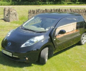 Nissan LEAF Hearse Lets You Stay Green to the Grave
