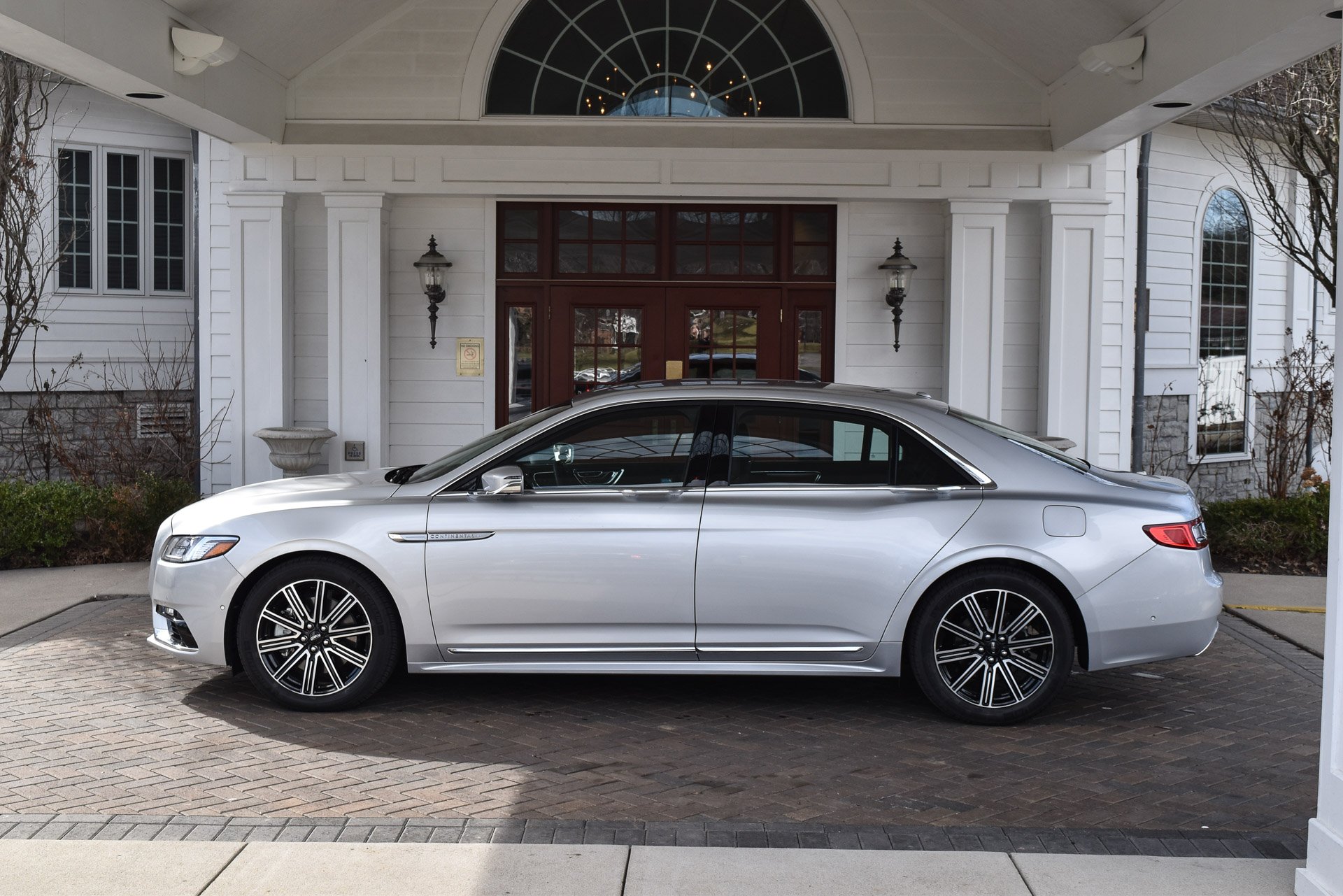 2017 Lincoln Continental Review