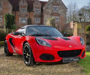 Lotus Elise Sprint Sheds Weight to Gain Performance