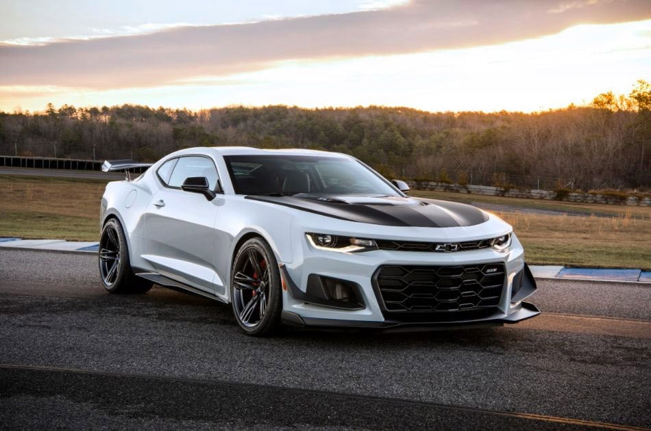 2018 Camaro ZL1 1LE Shaves Weight, Adds to Price