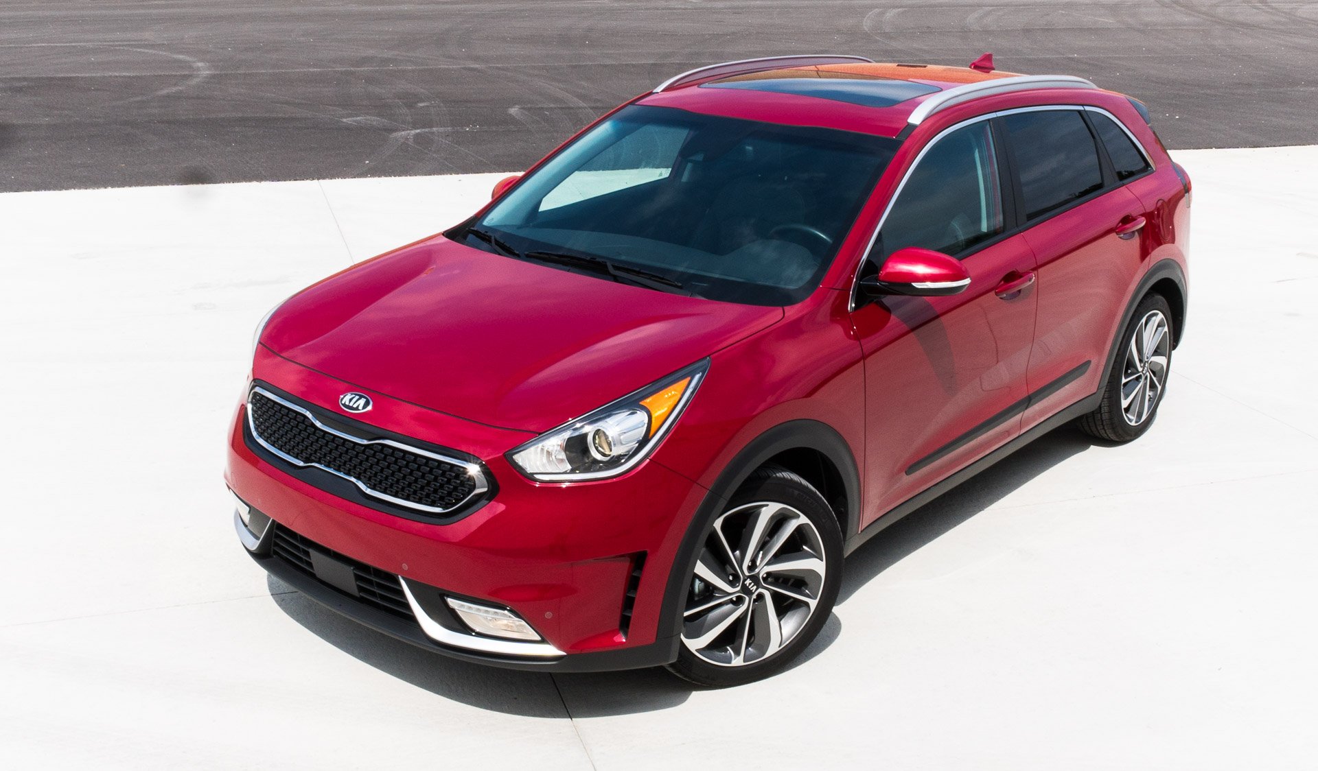 2017 Kia Niro Touring Review: A Wagon By Any Other Name…