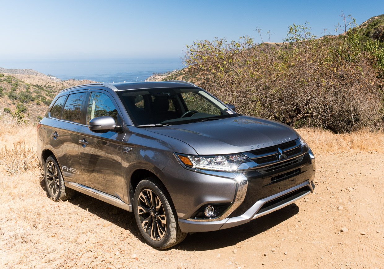 2018 Mitsubishi Outlander PHEV First Drive EV = "Electric