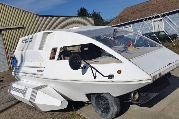 This Star Trek Shuttlecraft Car Is the Best Use of a Minivan Ever