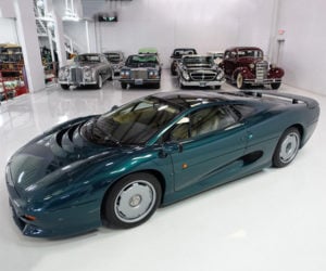 This Rare 1994 Jaguar XJ220 Can Be Yours… for Half a Million Dollars