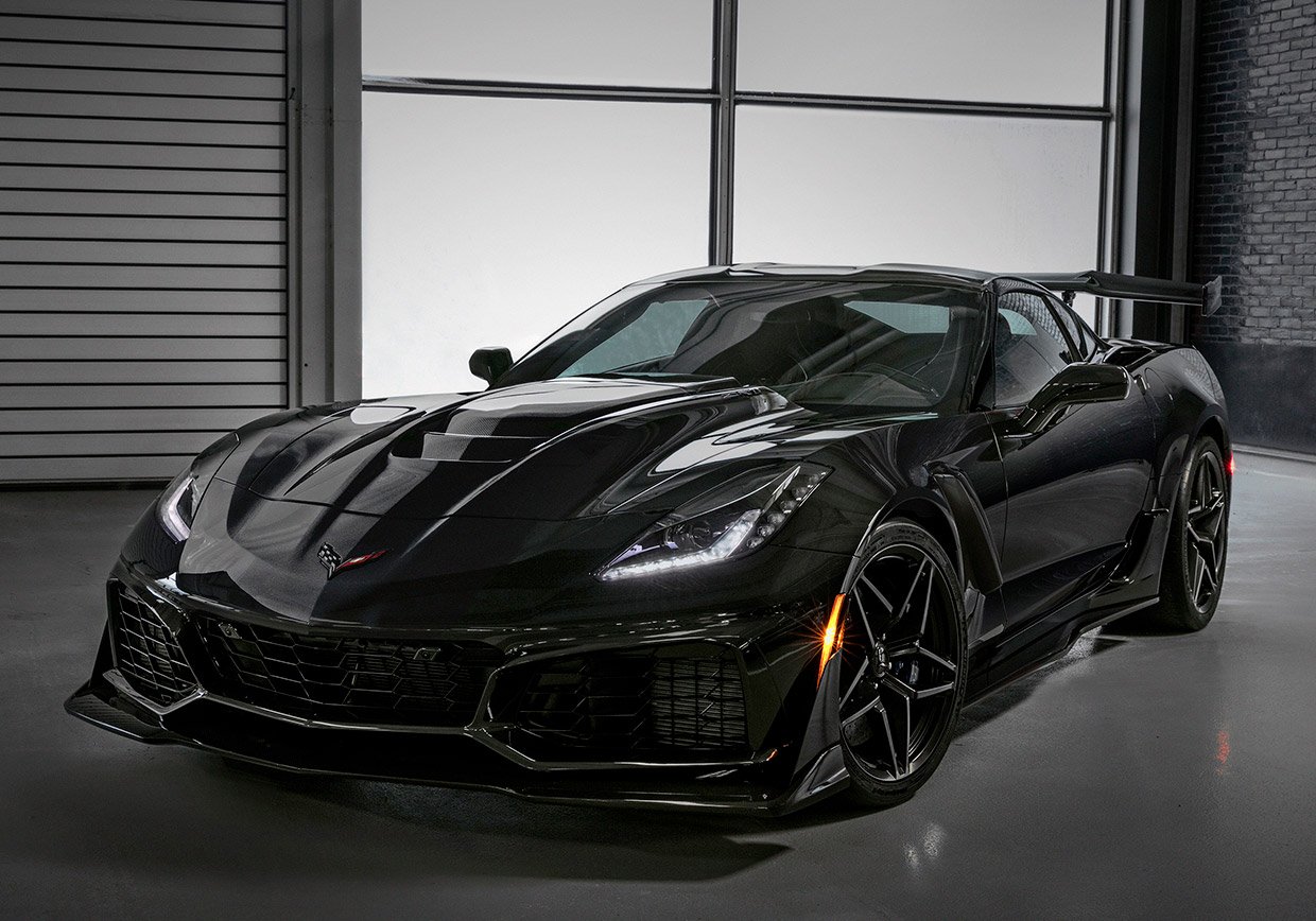 Chevy Donates First Production Corvette ZR1 to Charity Auction