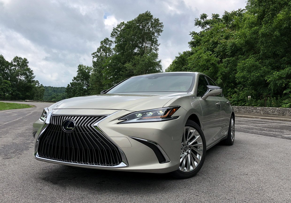 2019 Lexus ES First Drive Review: Calm, Cool, and Collected