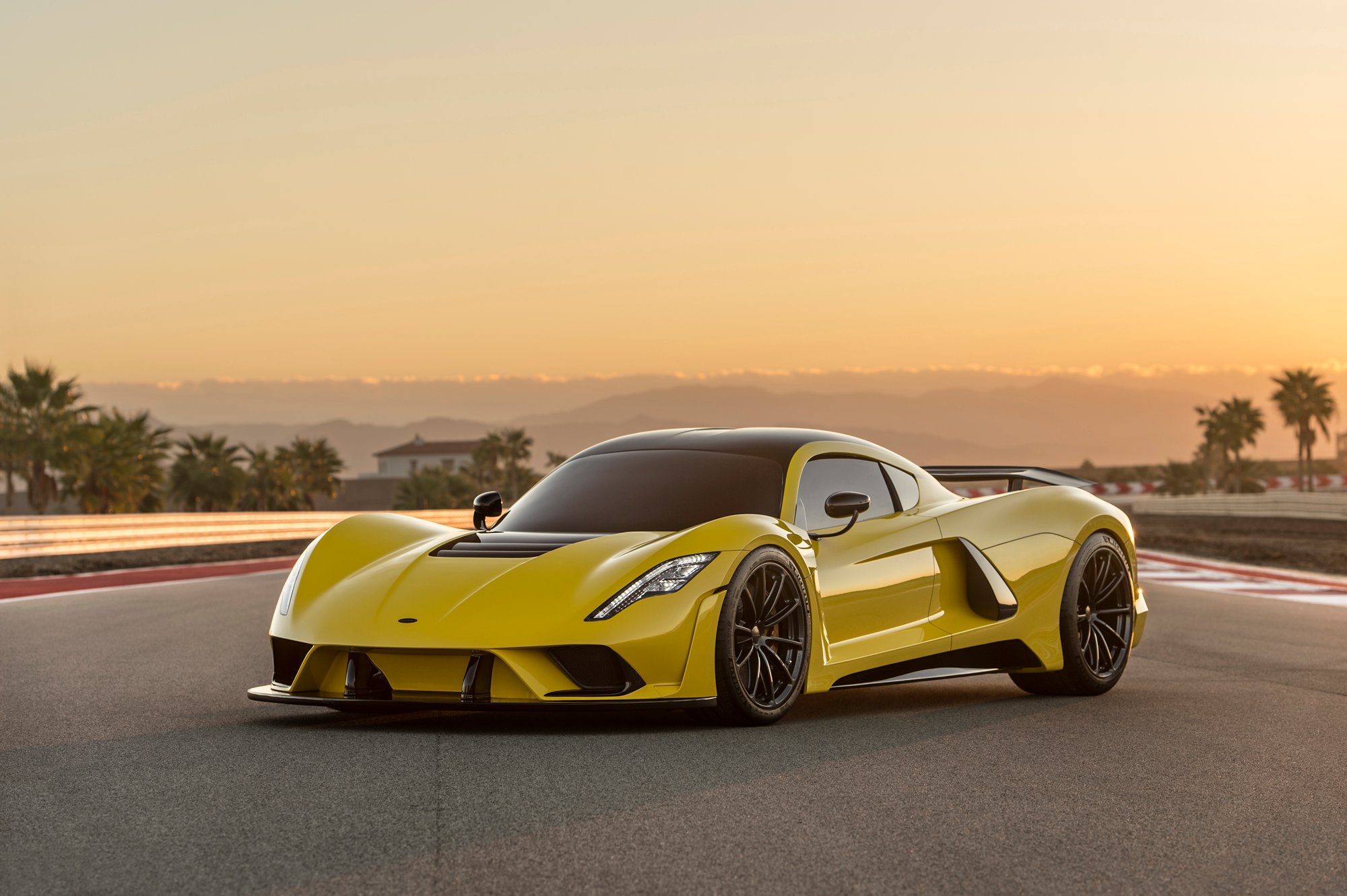 Hennessey Venom F5 Top Speed Could Reach 500 km Per Hour