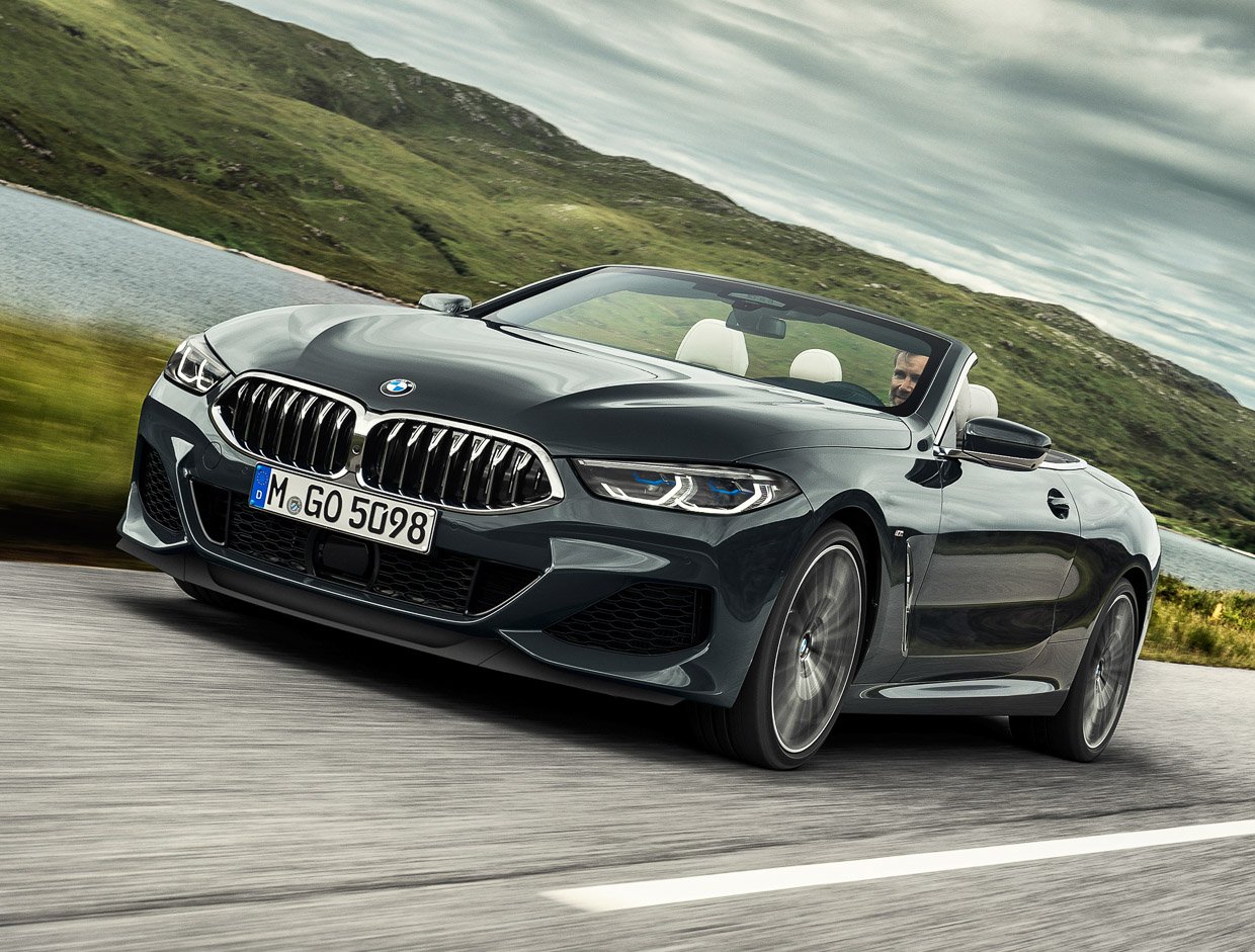 2019 BMW M850i 8-Series Convertible Raises the Roof