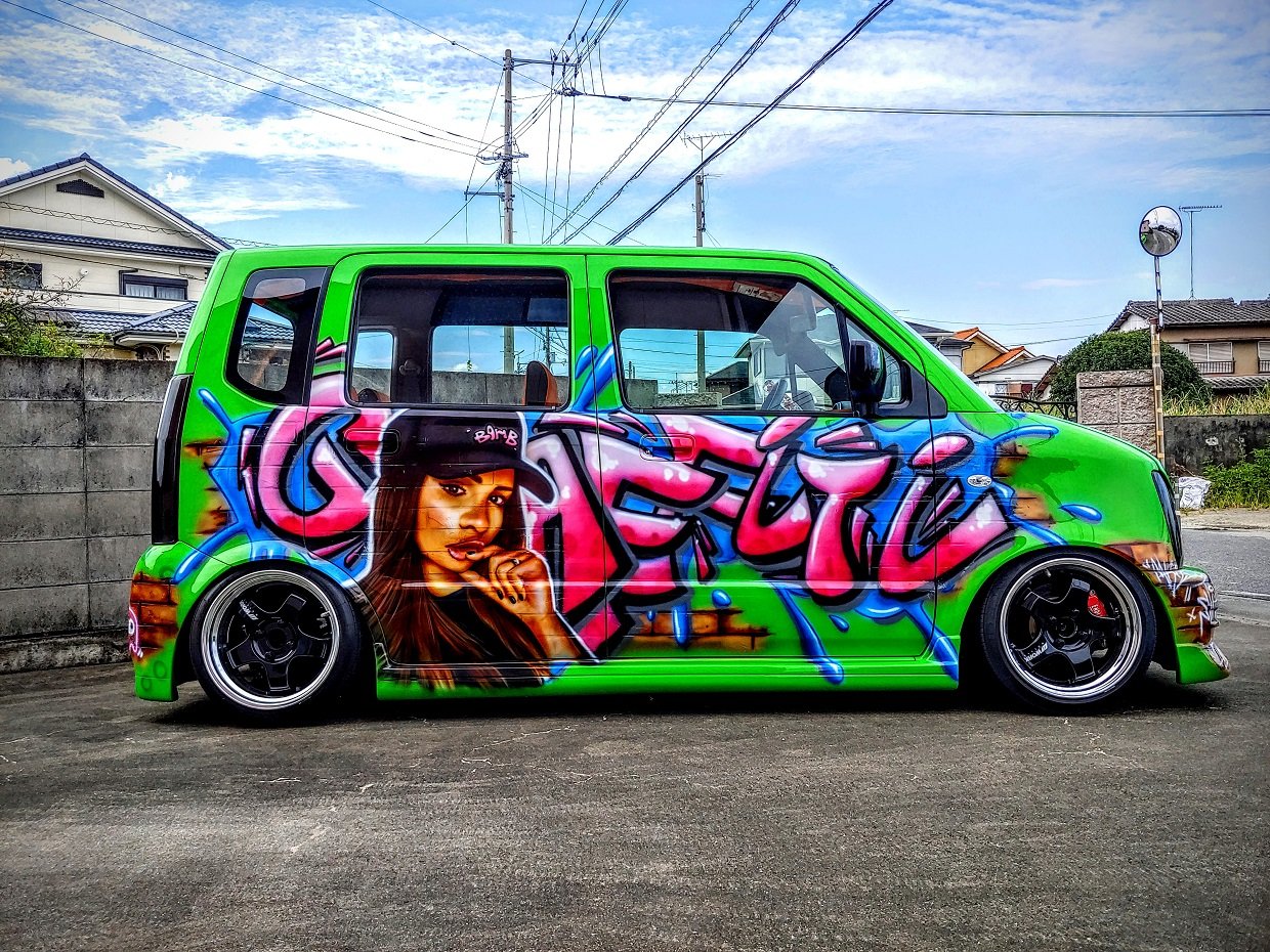 Carspotting Japan: “Hot Crack” Suzuki Wagon R Graffiti Car