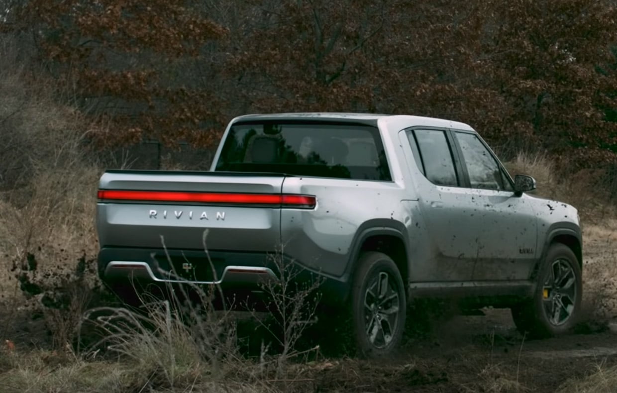 Watch Rivian’s Electric Pickup Truck Turn Like a Tank