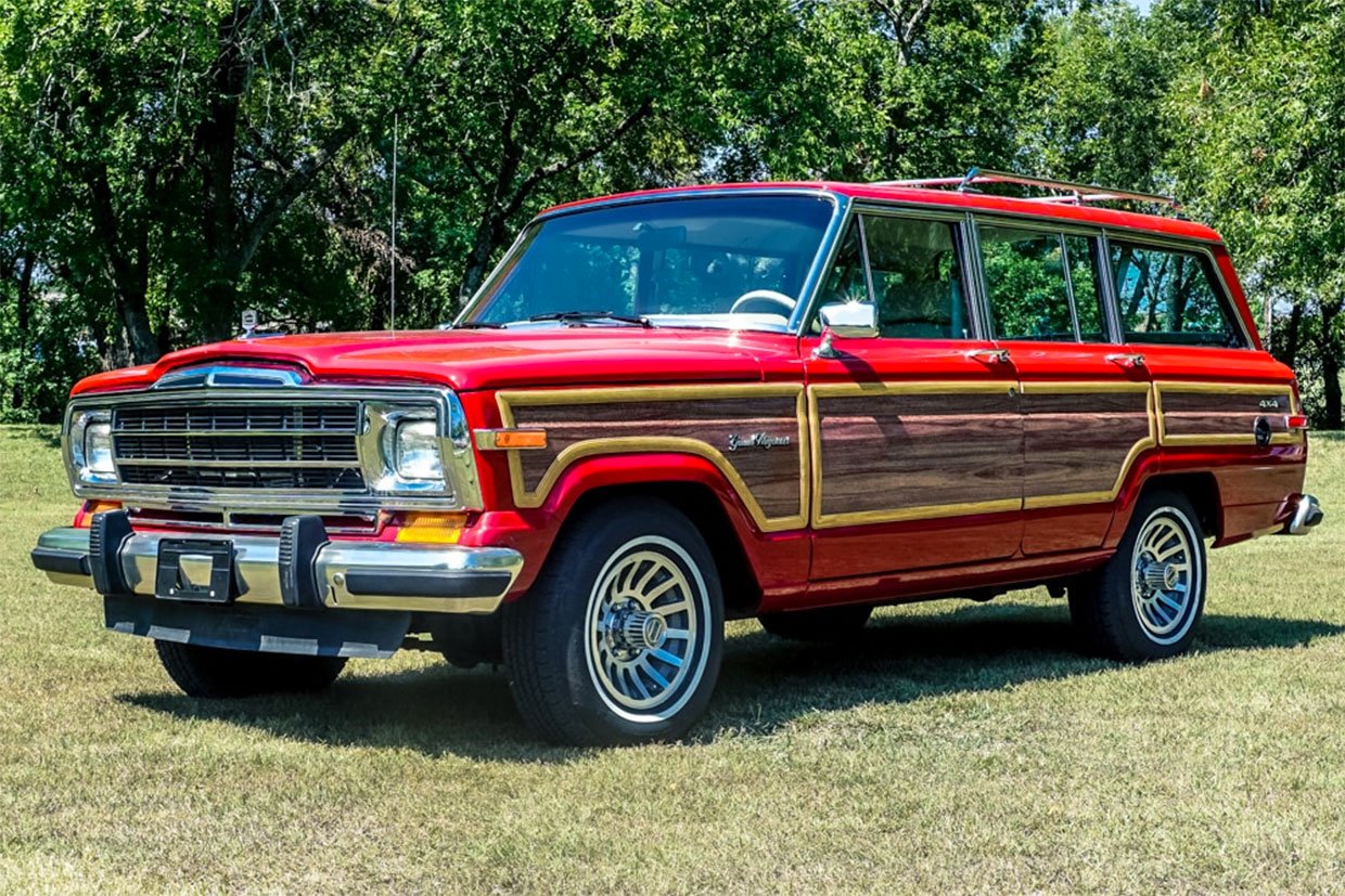 The Hellwagon Is a Hellcat-powered Jeep Grand Wagoneer