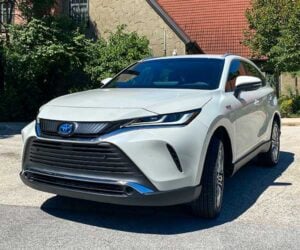 2021 Toyota Venza: A Fancy Pants RAV4 Hybrid (Not That There’s Anything Wrong with That)