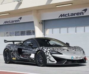McLaren 620R is a Street-Legal Racing Car Based on the 570S GT4