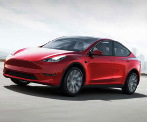 Less Expensive Rear-Wheel Drive Tesla Model Y Standard Range EV Debuts