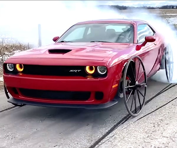 Watch a Dodge Challenger Hellcat Do Burnouts with Buggy Wheels