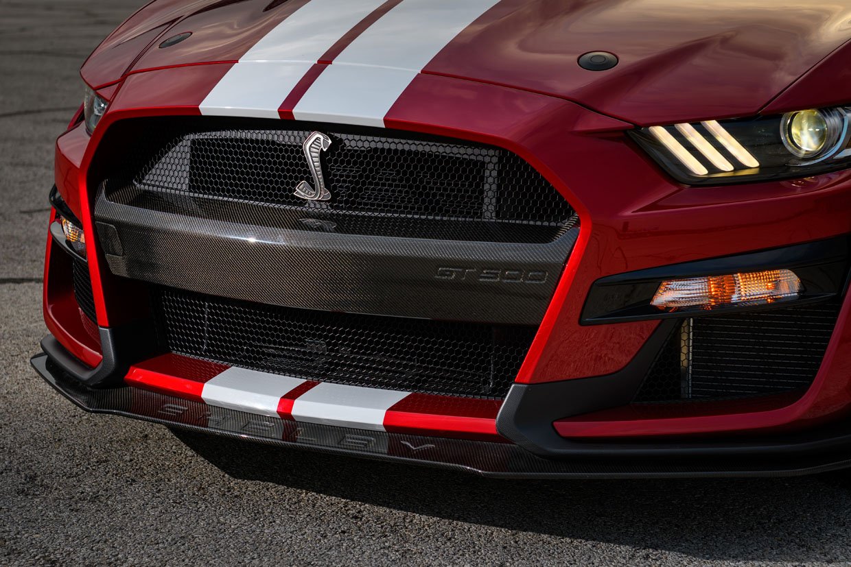 Ford Performance Unveils Carbon Fiber Shelby GT500 Accessories