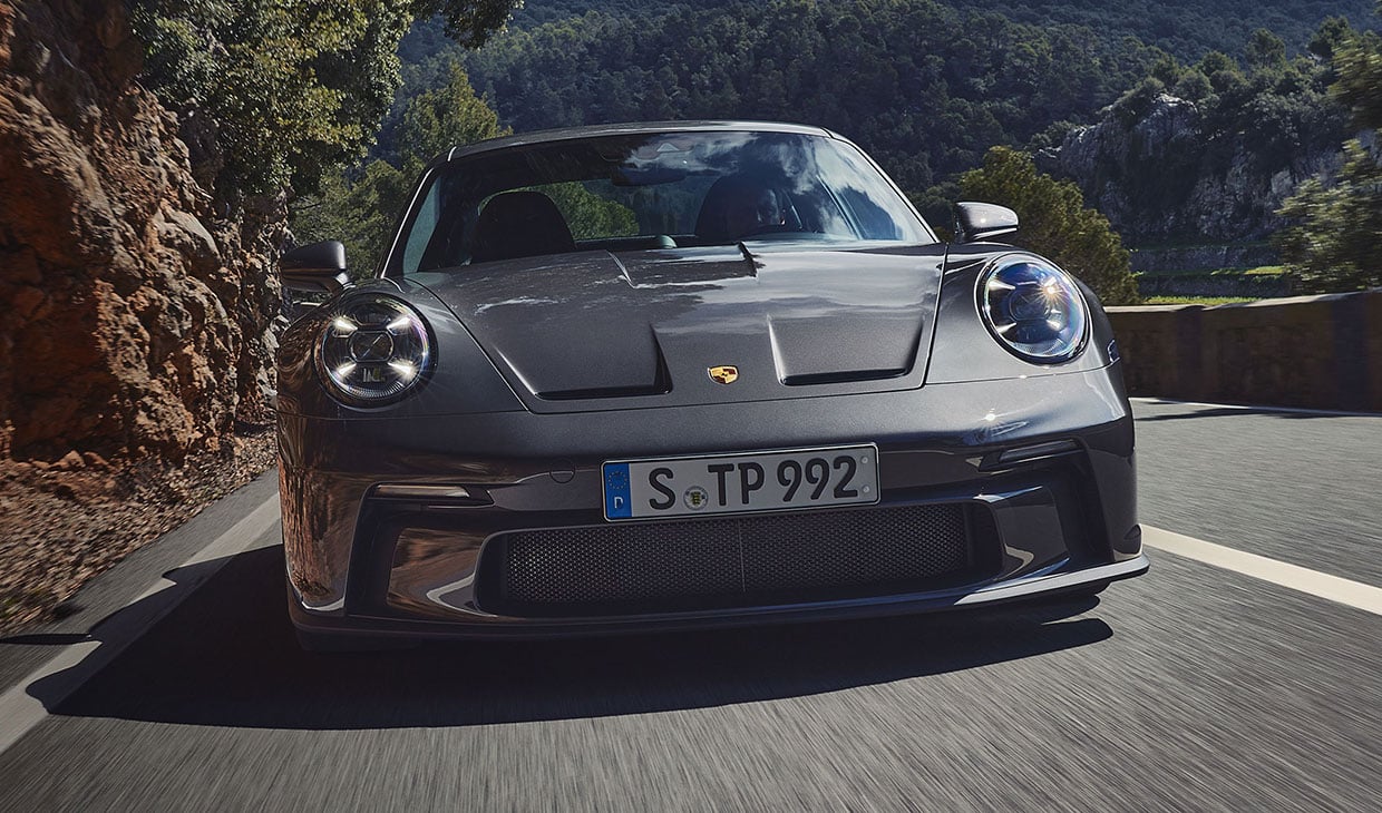 Porsche 911 GT3 Touring Hides Its Rear Wing