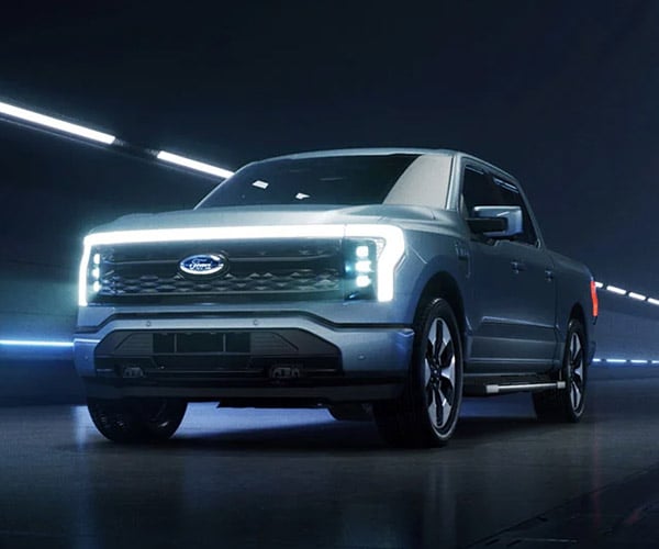 Ford F-150 Lightning: Strike Anywhere AR Teaches Buyers About the Electric Truck