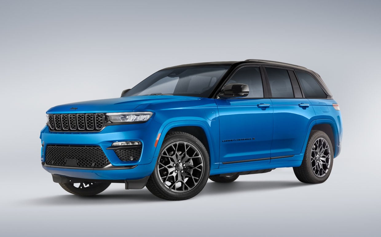 Jeep Reveals Grand Cherokee High Altitude 4xe in Hydro Blue