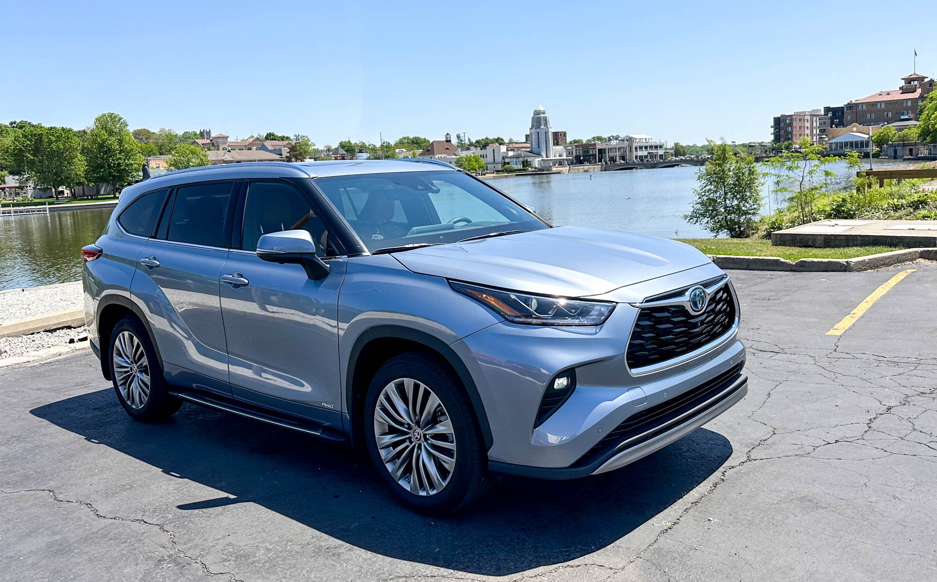 2023 Toyota Highlander Hybrid AWD Review: Still a Great Family SUV