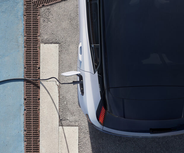 2024 Volvo EX30 EV Charging Battery