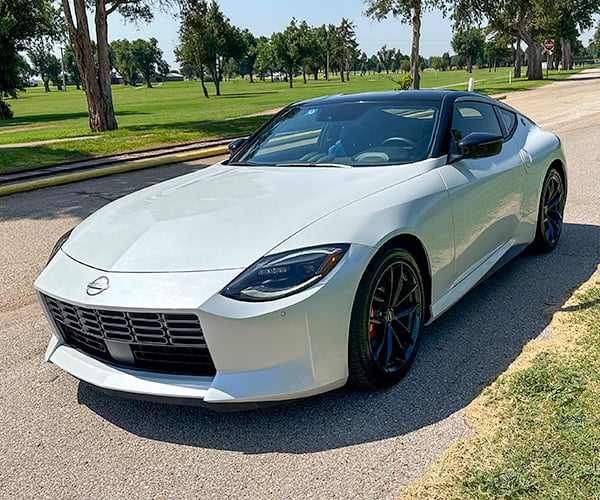 2023 Nissan Z Manual Review: A Fun Sports Car for Purists