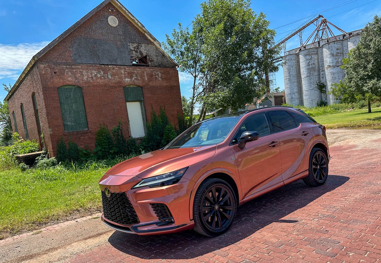 2023 Lexus RX 500h F SPORT Performance Review: Shines Like a Copper Penny