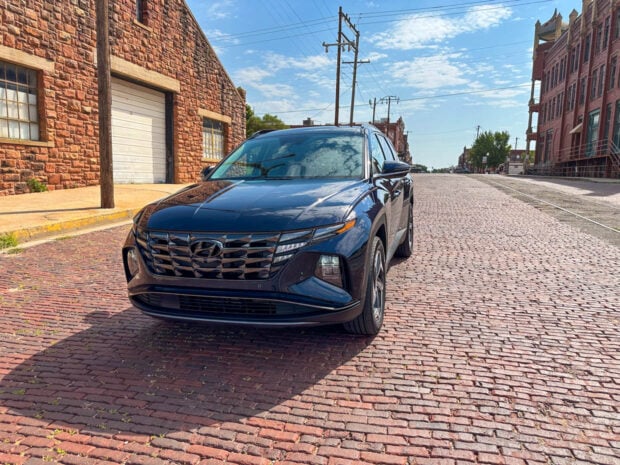 2023 Hyundai Tucson PHEV Limited Front View