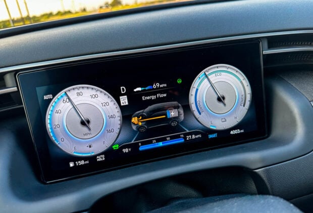 2023 Hyundai Tucson PHEV Limited Instrument Panel