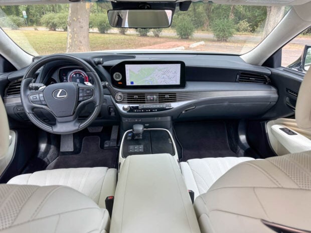 2023 Lexus LS 500 Dashboard and Digital Displays