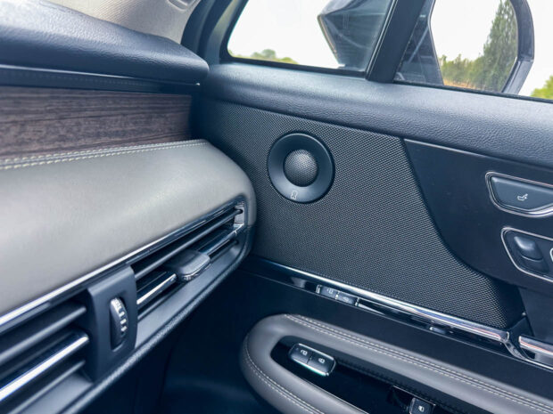 2023 Lincoln Corsair AWD Reserve III Door Panel + Revel Speaker