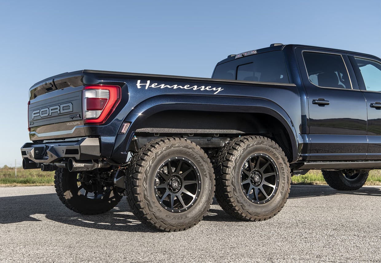 Ford Raptor R VelociRaptoR 6X6 Is a 700 Horsepower, 6-Wheeled Beast