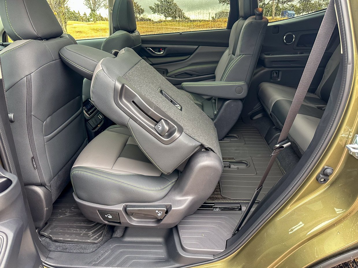 2024 Subaru Ascent Onyx Limited Second Row Seats