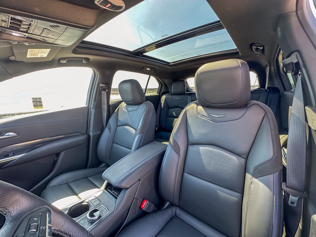 2024 Cadillac XT4 Sport AWD Front Seats