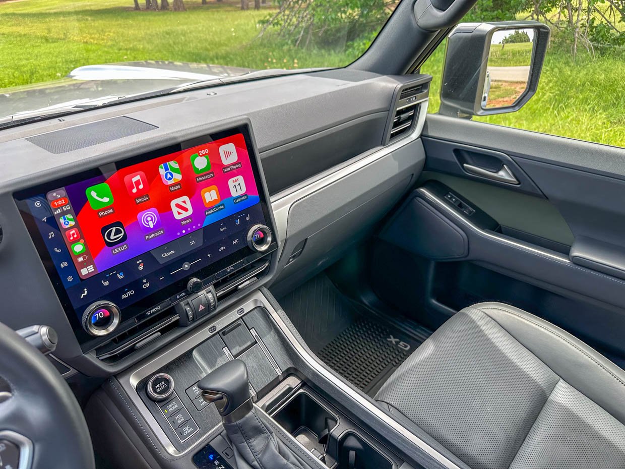 2024 Lexus GX 550 Overtrail Touchscreen / Dashboard
