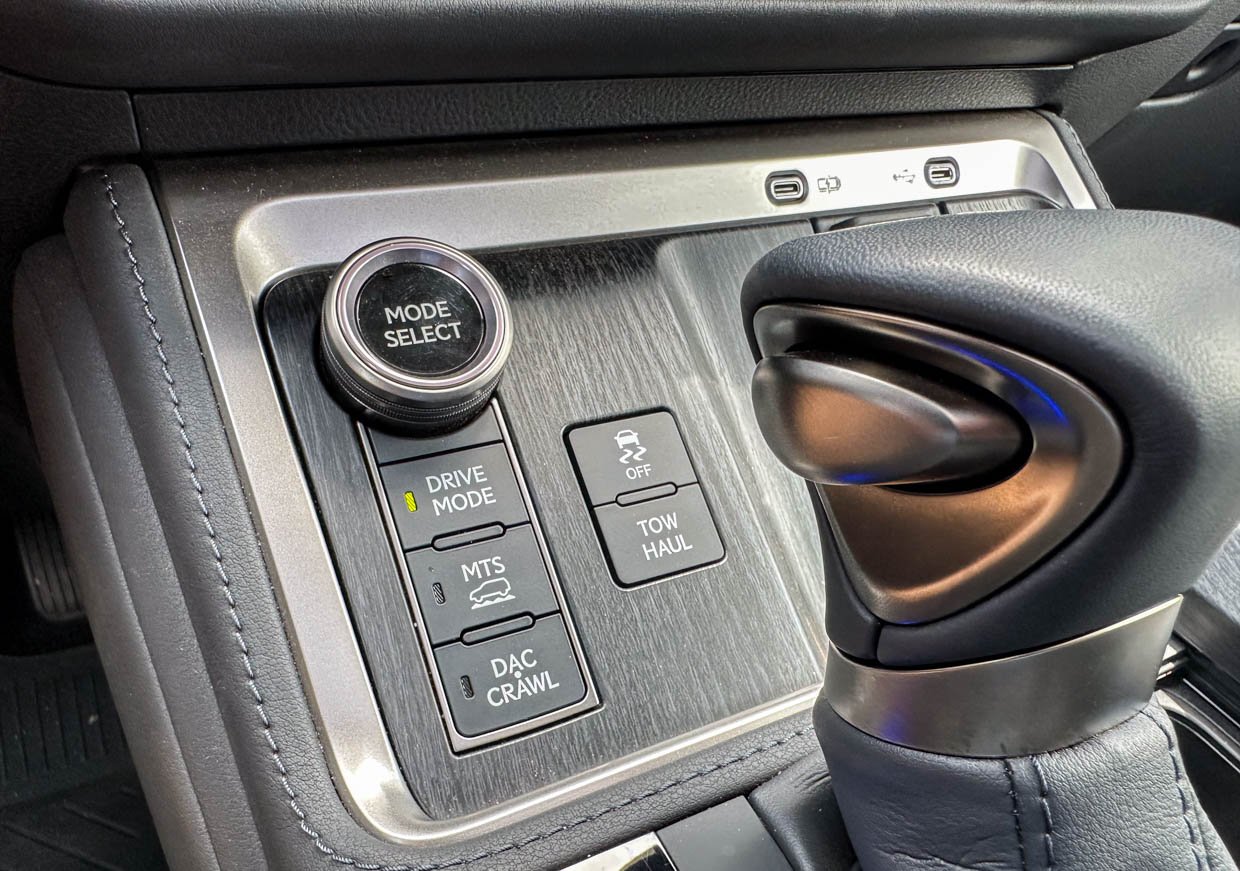 2024 Lexus GX 550 Overtrail Mode Switches