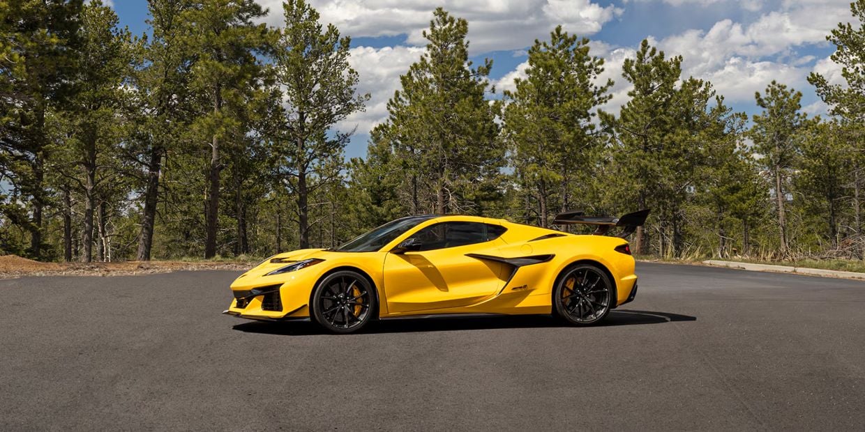2025 Chevrolet Corvette ZR1 Side View