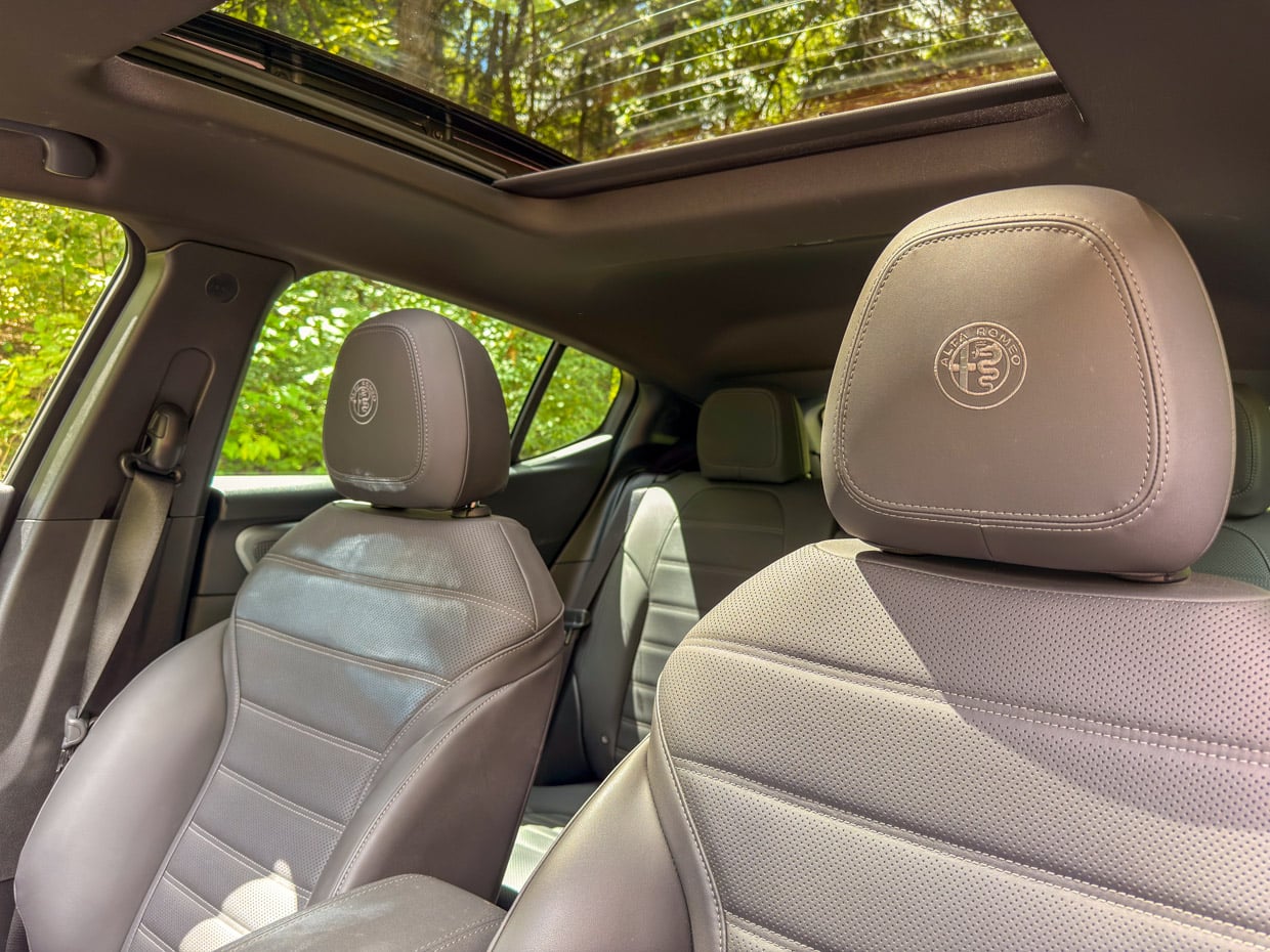 2025 Alfa Romeo Tonale Veloce Front Seats