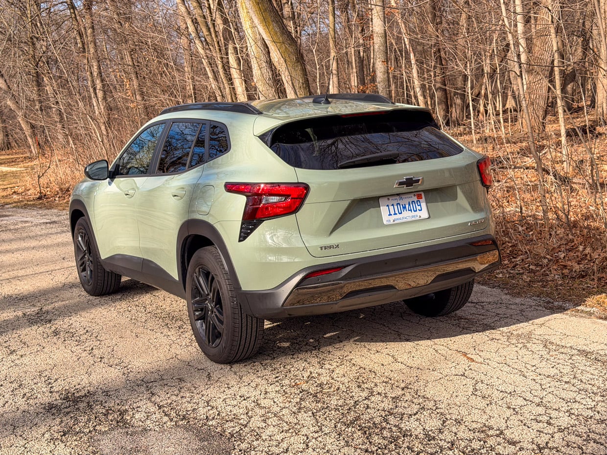 2026 Chevrolet Trax ACTIV rear 3/4 view