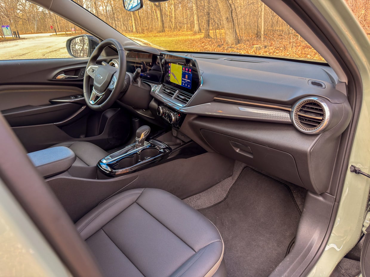2026 Chevrolet Trax ACTIV Interior Front